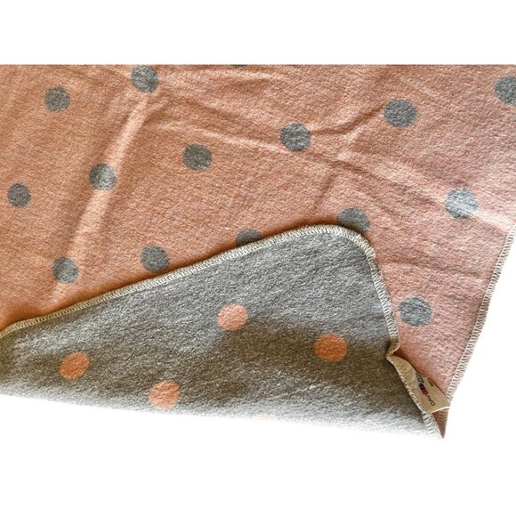 David Fussenegger Reversible Baby Blanket 30x26.5 Gray & Peach Polka Dot Flannel - Picture 5 of 9